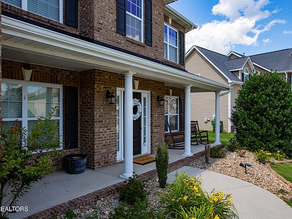 3rd image of 410 Frostview Ln
