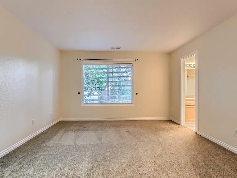 8363 SW Bonaventure Ln — Photo 8