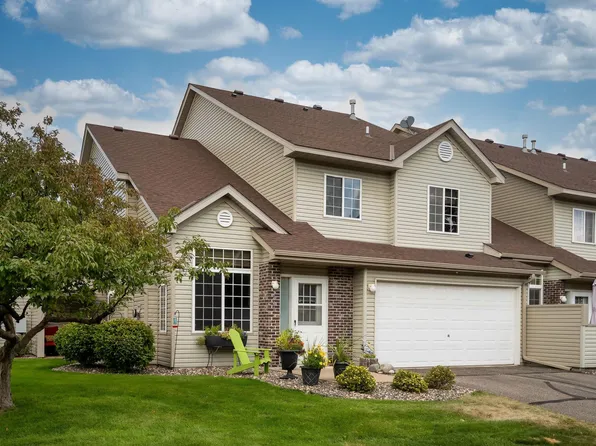 2441 Oakridge Cir, Hudson, WI 54016