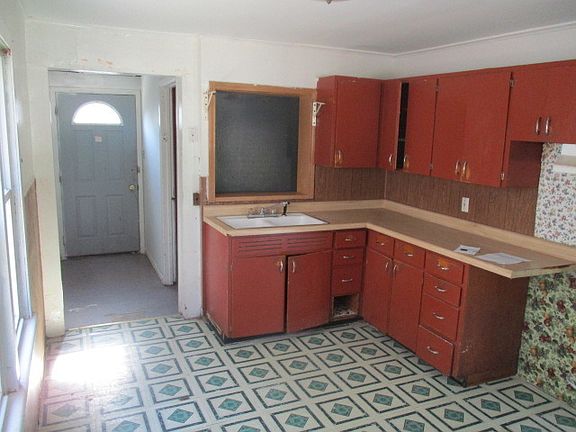 4th image of 1650 N 39th Ave