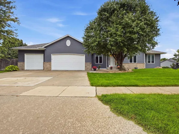 7216 S Redstone Ave, Sioux Falls, SD 57108