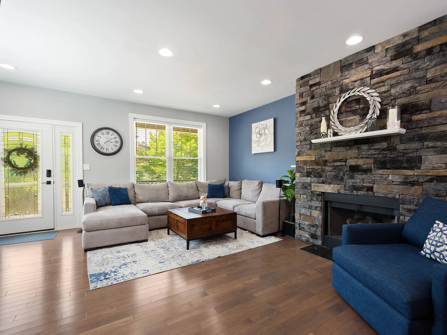 355 Woodruff St — Photo 3