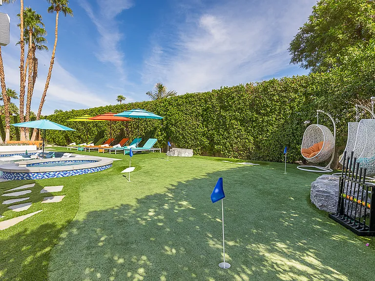 920 N Cerritos Dr — Photo 5