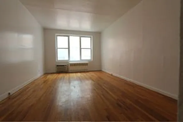 Rented by Robyn Lee, LREB | media 21