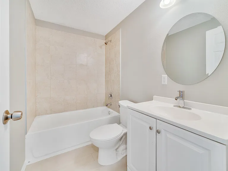 255 Taylor Ln #202 — Photo 12