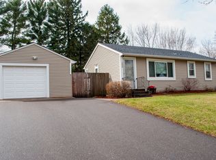 1694 Laurie Rd E, Maplewood, MN 55109