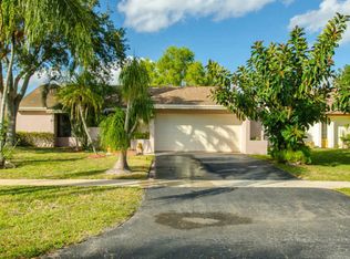 10345 Greenbriar Ct, Boca Raton, FL 33498