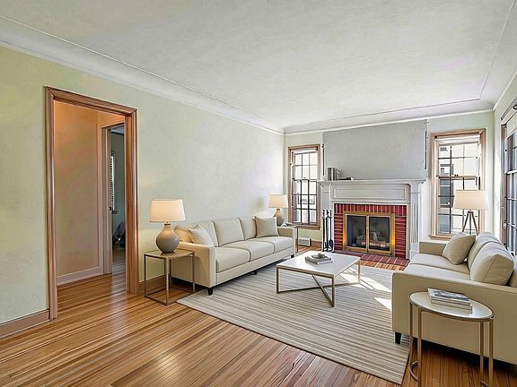 3rd image of 3111 Cleveland St NE