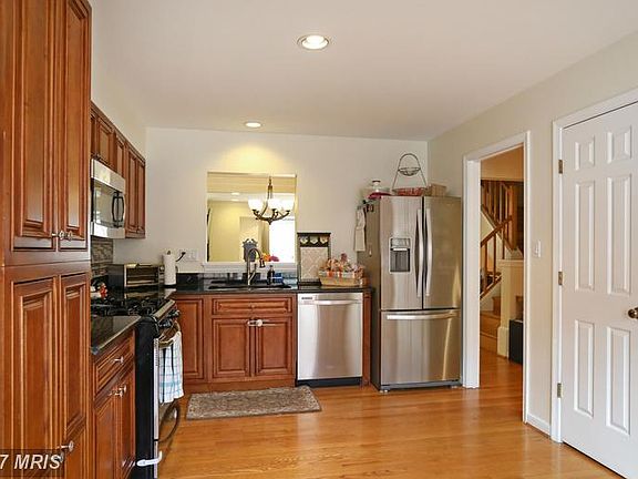 5th image of 54 Rockcrest Cir
