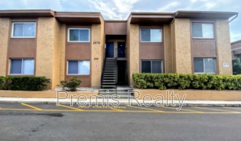 1575 Greenlea Dr #9 — Photo 2