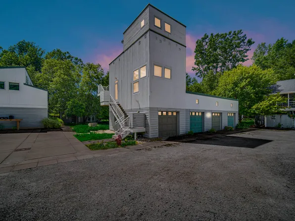 12 Tryon Farm Ln, Michigan City, IN 46360