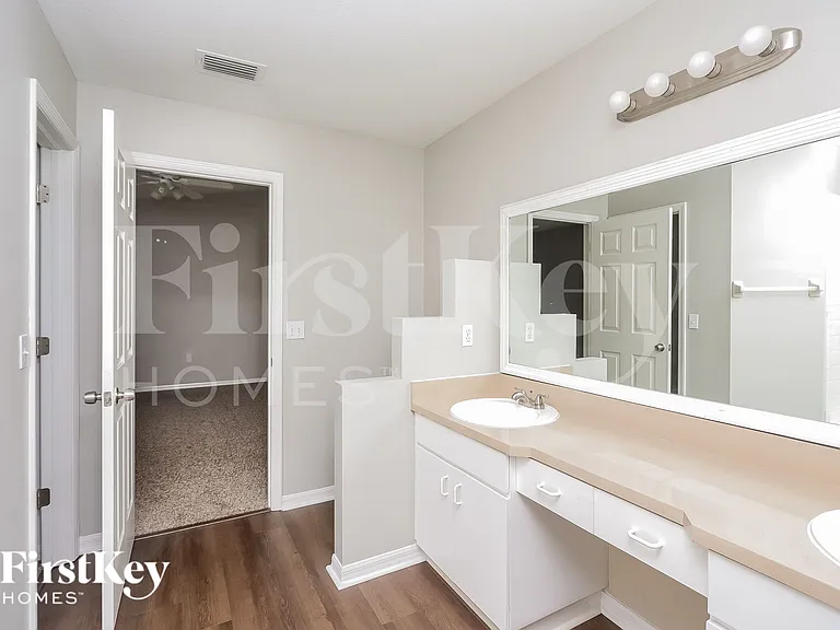 1703 Hulett Dr — Photo 9