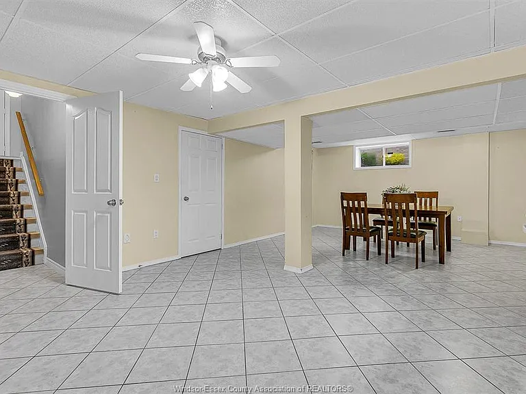3114 Fletcher Cres — Photo 21