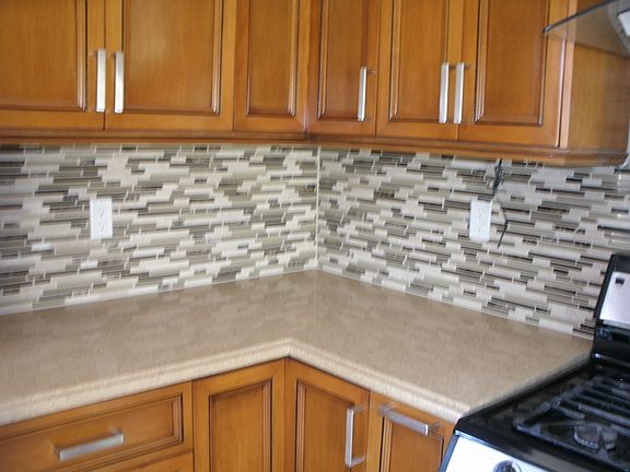 3rd image of 4915 Hillcrest Dr