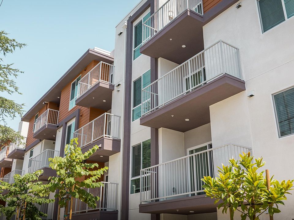 The Centennial 10555 Bloomfield St Toluca Lake CA Zillow