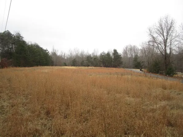 475-479 Corning Dr, Danville, VA 24541