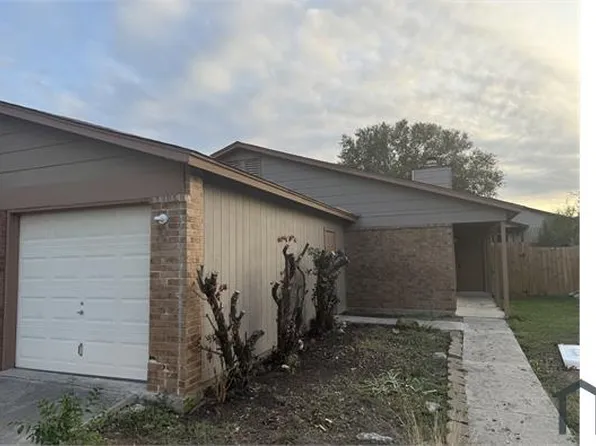 14505 Woods Hole Dr, San Antonio, TX 78233