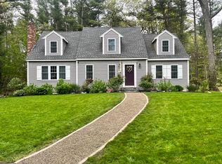 101 Titicut Rd, Raynham, MA 02767