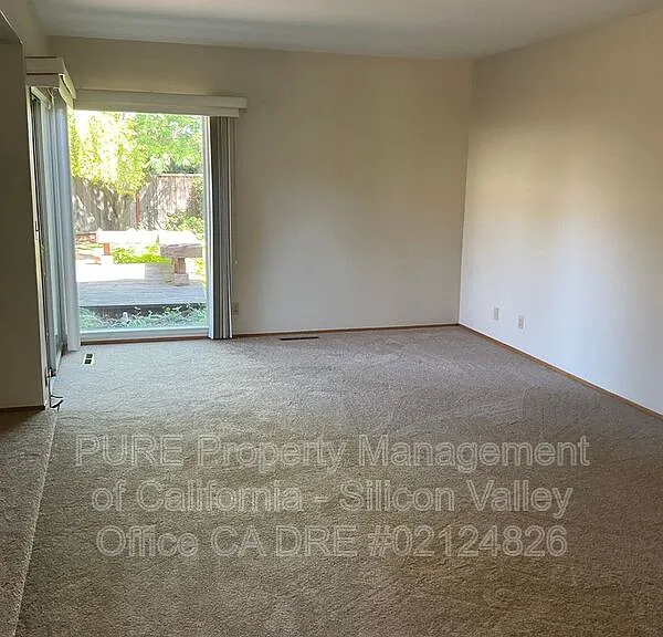 5655 Glen Haven Ct — Photo 2
