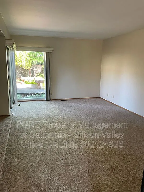 Building Photo - 5655 Glen Haven Ct