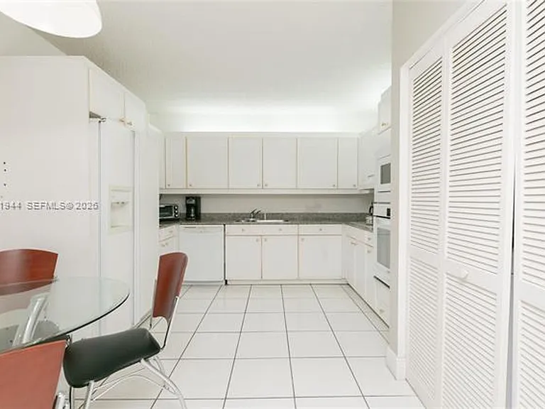 8855 Collins Avenue Cu #6F — Photo 14