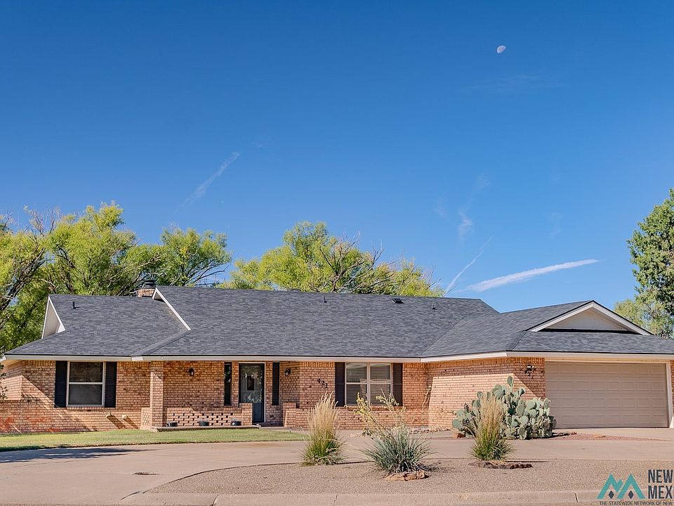 1st image of 421 Diamondhead Dr