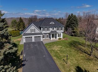 60 Small Pine Cir, Rochester, NY 14612