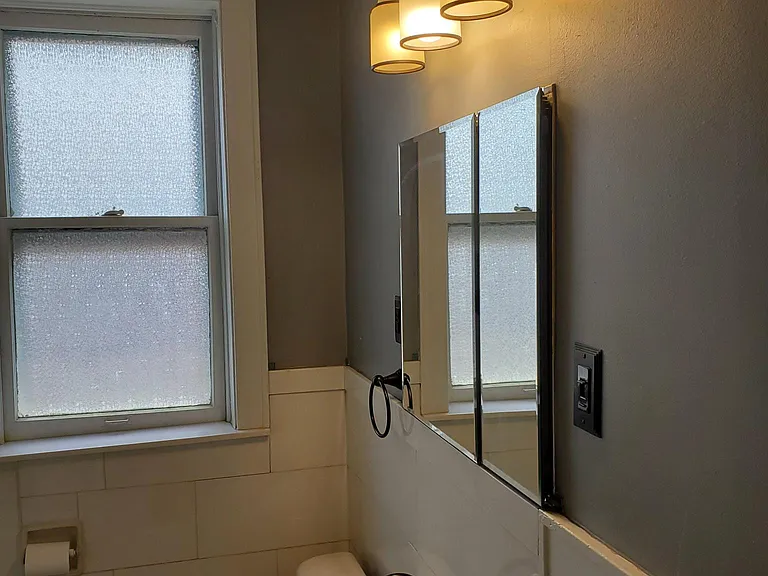 5038 Winona Ave — Photo 9