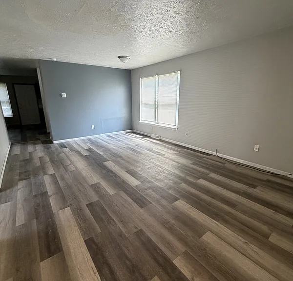 9417 Marah Ave — Photo 3