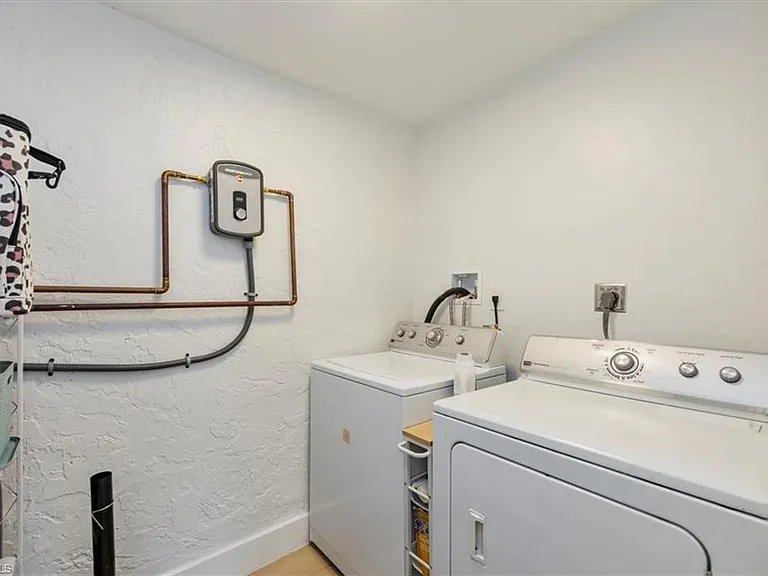 4523 Fluvia Ave — Photo 19