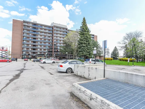 3533 Derry Rd E #511, Mississauga, ON L4T 1B1