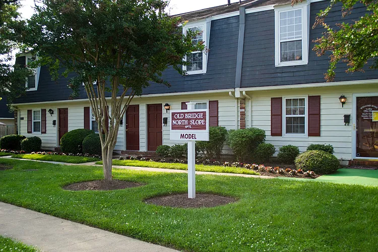 Old Bridge Apartments — Photo 17