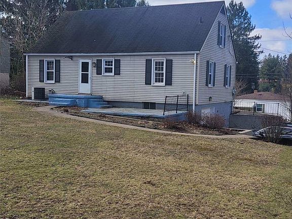 2nd image of 3140 Curry St