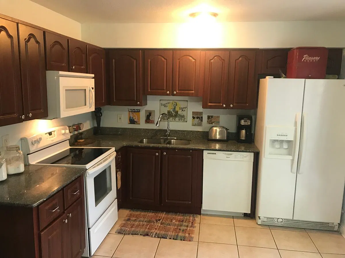 4 bed, 1363 sqft, $2,850 — Photo 3