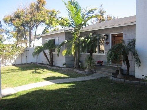 3rd image of 3769 Yosemite St