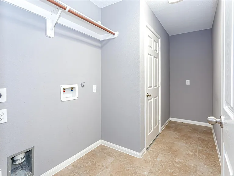 14322 Baron Creek Ln — Photo 34