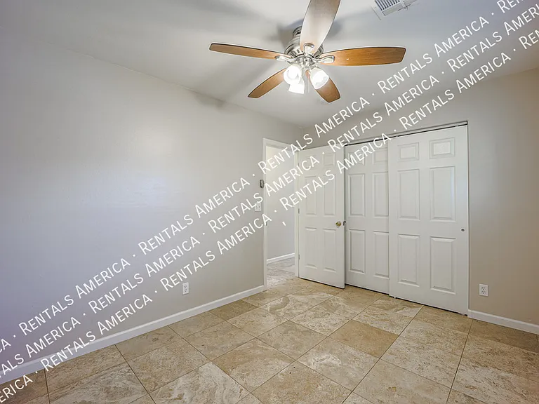 771 E Laredo St — Photo 22