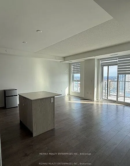 55 Duke St W #1904 — Photo 3