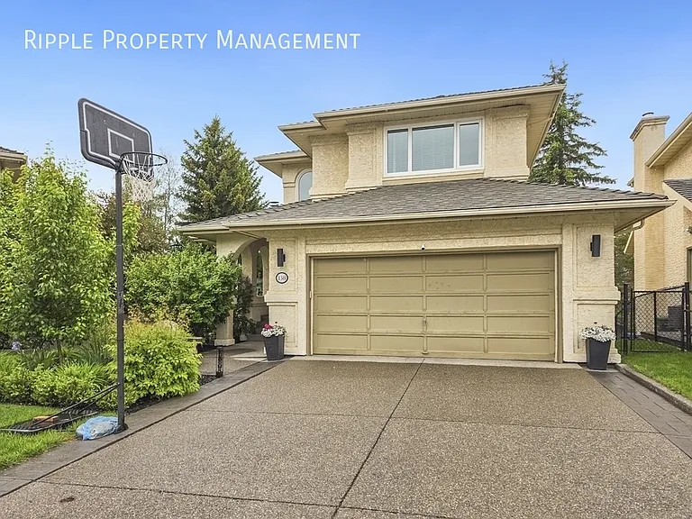 138 Mount Robson Close SE — Photo 2
