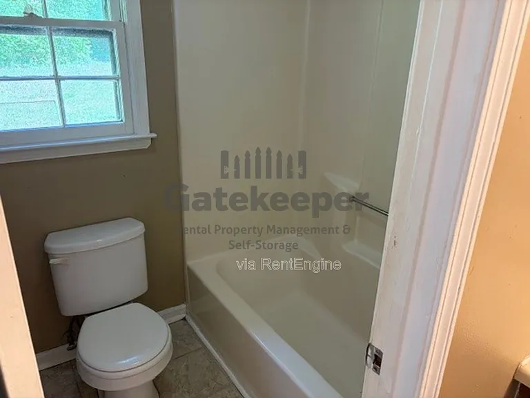 125 Elberta Dr — Photo 12