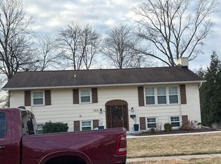 2503 Stirrup Ln, Alexandria, VA 22308