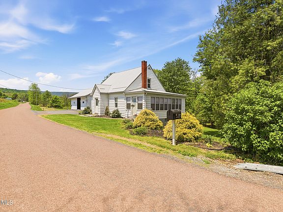 4th image of 2039 Bethel Hollow Rd
