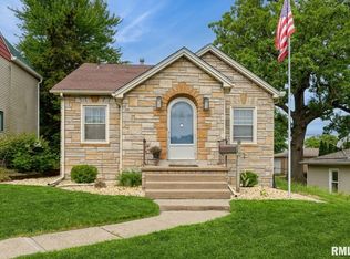 2220 Warren St, Davenport, IA 52804