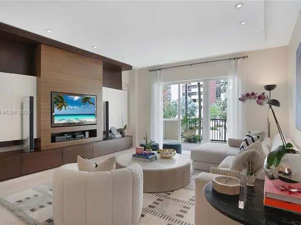 642 Valencia Ave Unit 207, Coral Gables, FL 33134