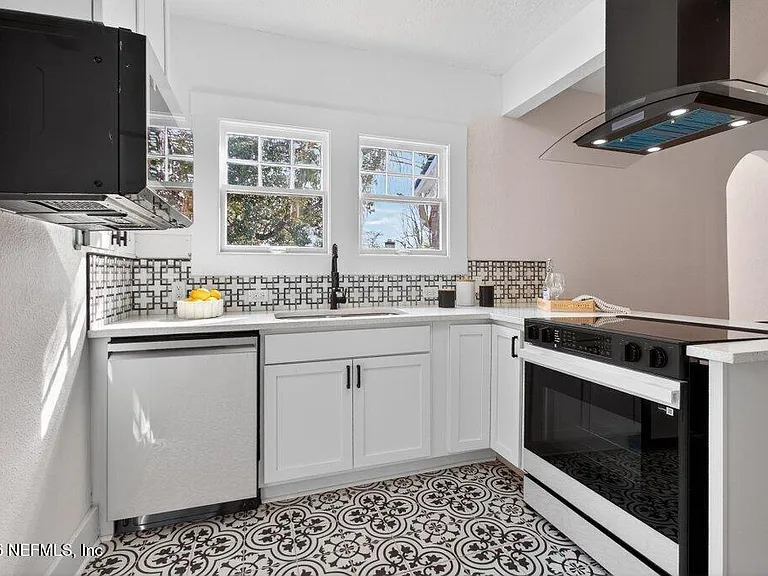2963 Remington St — Photo 15