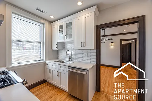 6411 N Talman Ave #302 Photo 1