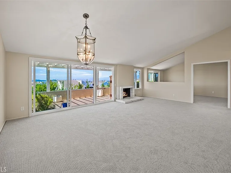 22821 Mariano Dr — Photo 23