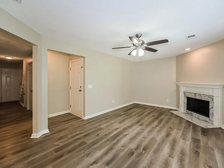 309 Cedar Park Cir — Photo 5