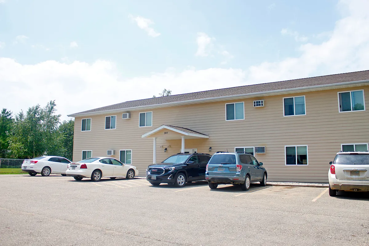 Building Photo - North Prairie Apartments