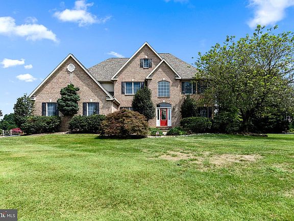 2nd image of 119 Saint Augustine Ct